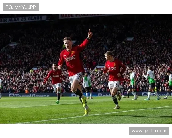 激烈对决利物浦主场迎战曼联谁能笑到最后掀起英超新高潮 激烈对决利物浦主场迎战曼联谁能笑到最后掀起英超新高潮