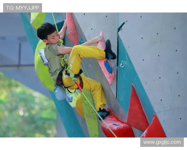 深圳攀岩队在世界滑板锦标赛中以75分稳居积分榜首位