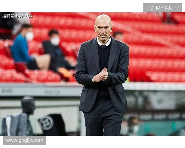 齐内丁·齐达内：从天才球员到传奇教练的辉煌人生与足坛影响