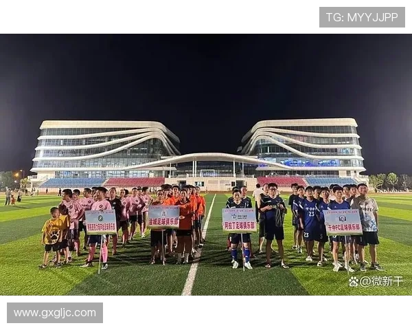 全球顶级足球联赛争夺战揭幕 各队实力对决激烈上演精彩赛事 全球顶级足球联赛争夺战揭幕 各队实力对决激烈上演精彩赛事