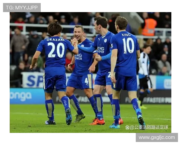 曼城在对阵强敌时展现非凡实力 曼联挑战背后的战术较量与精彩瞬间 曼城在对阵强敌时展现非凡实力 曼联挑战背后的战术较量与精彩瞬间